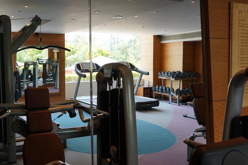 Taj Chandīgarh Exteriör bild The gym at the hotel