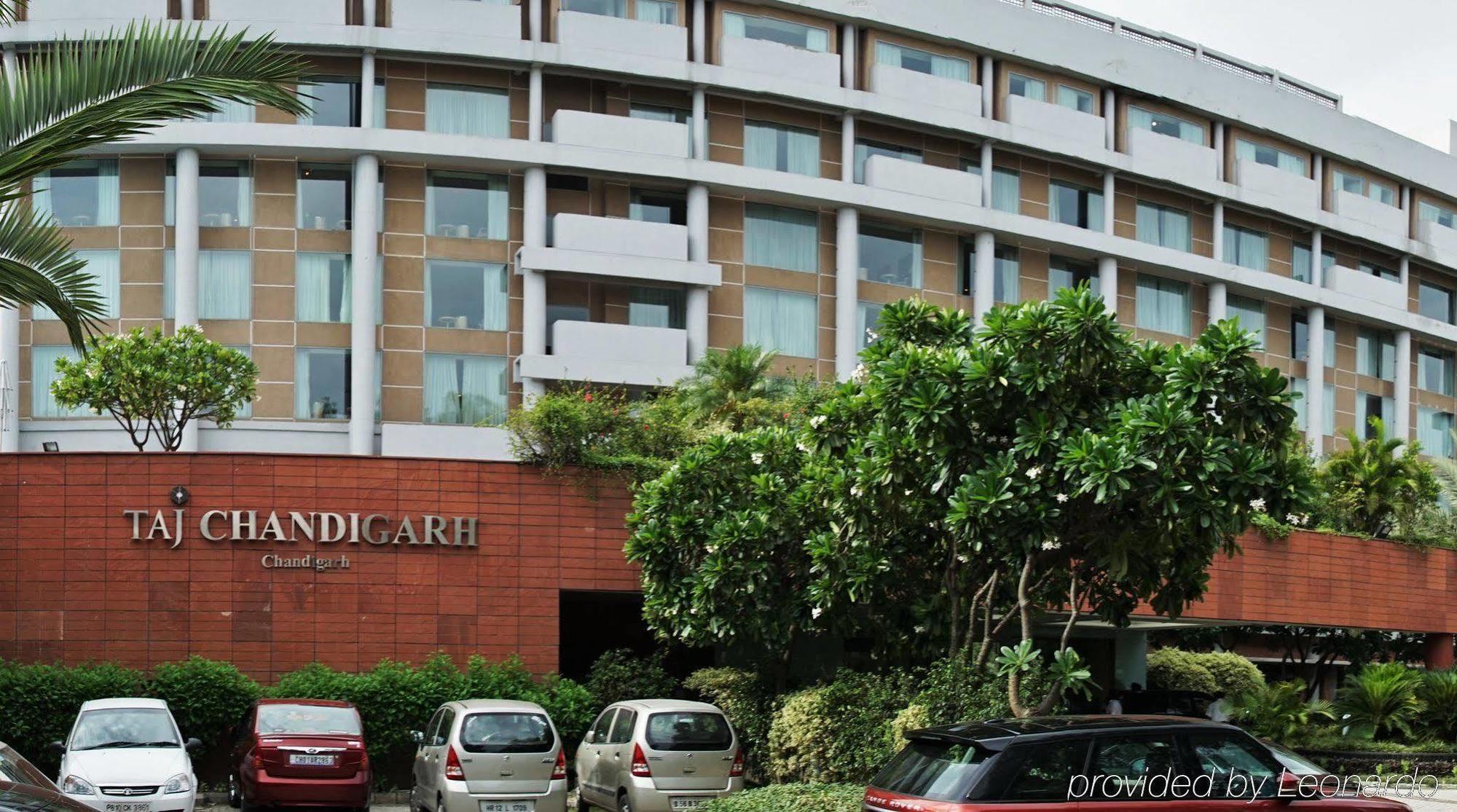 Taj Chandīgarh Exteriör bild The Chandigarh Golf Club