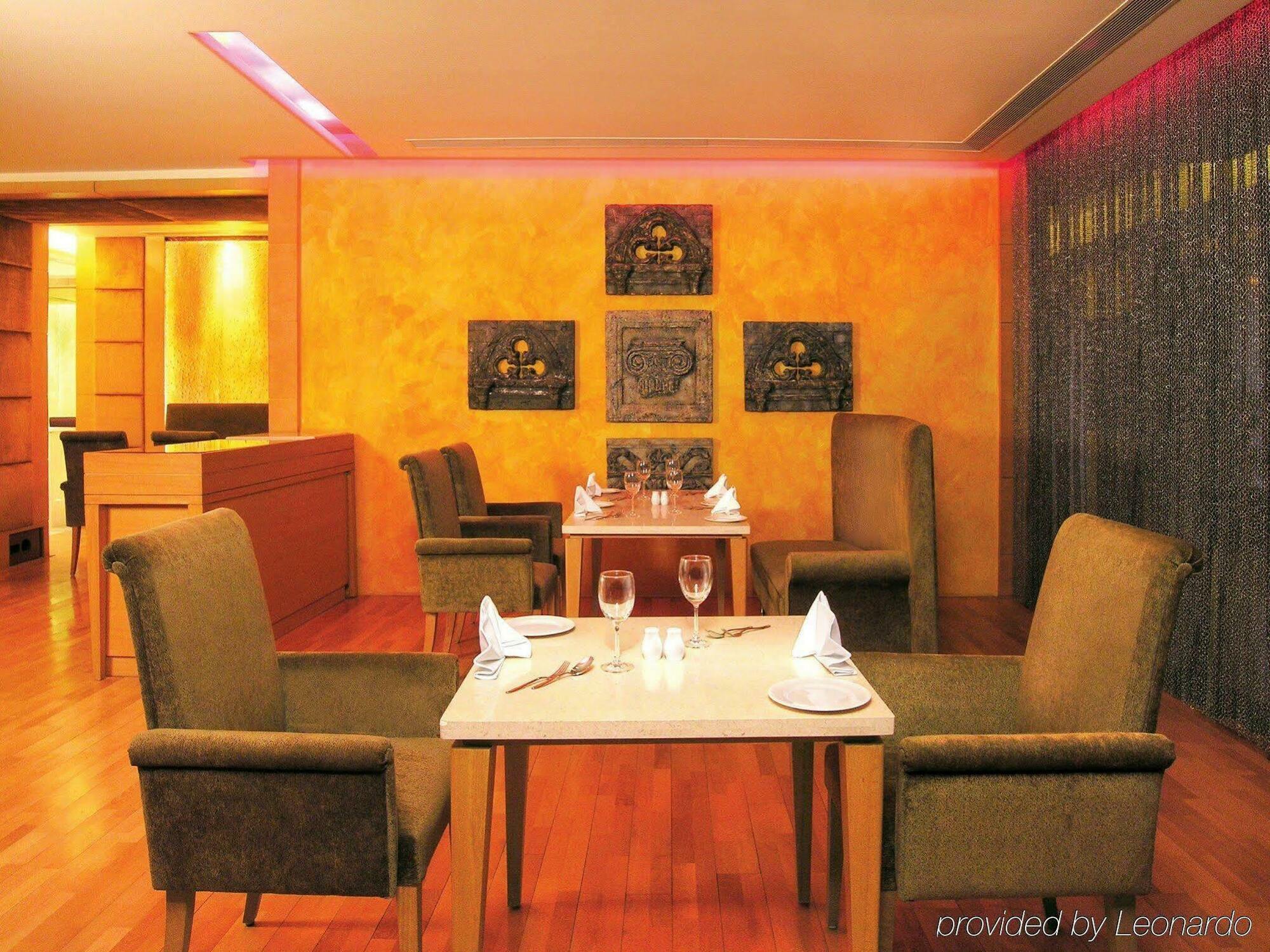 Taj Chandīgarh Restaurang bild The Club Lounge at the Taj Mahal Palace, Mumbai